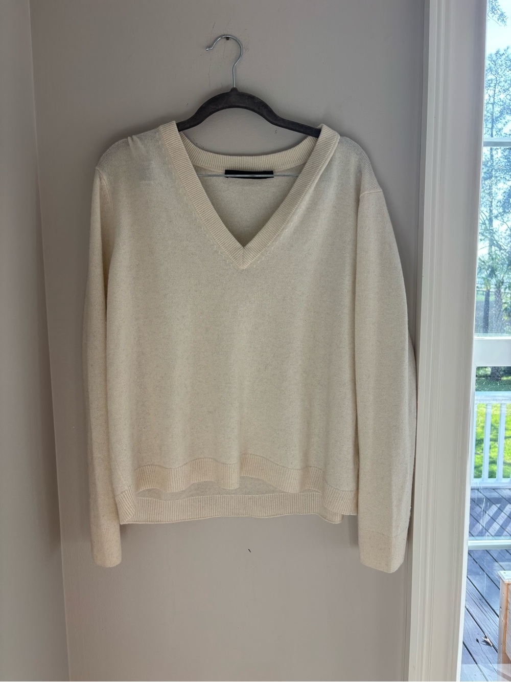 Jenni Kayne Cream V-Neck Knit Sweater